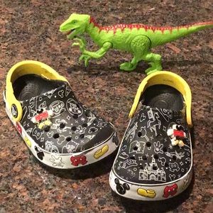 Mickey Mouse Crocs toddler size 8